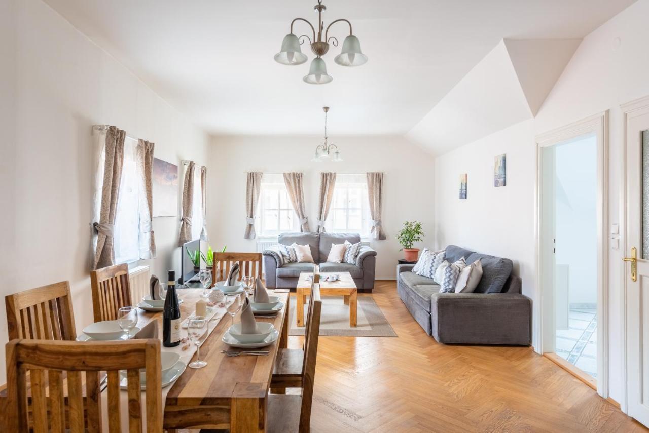 St. George Apartment *