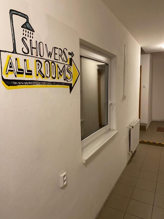Easy Housing Hostel *