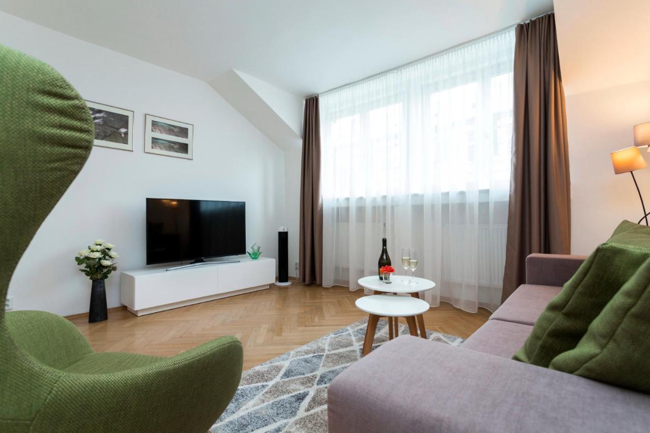 Apartment Days - Modern - New Town
