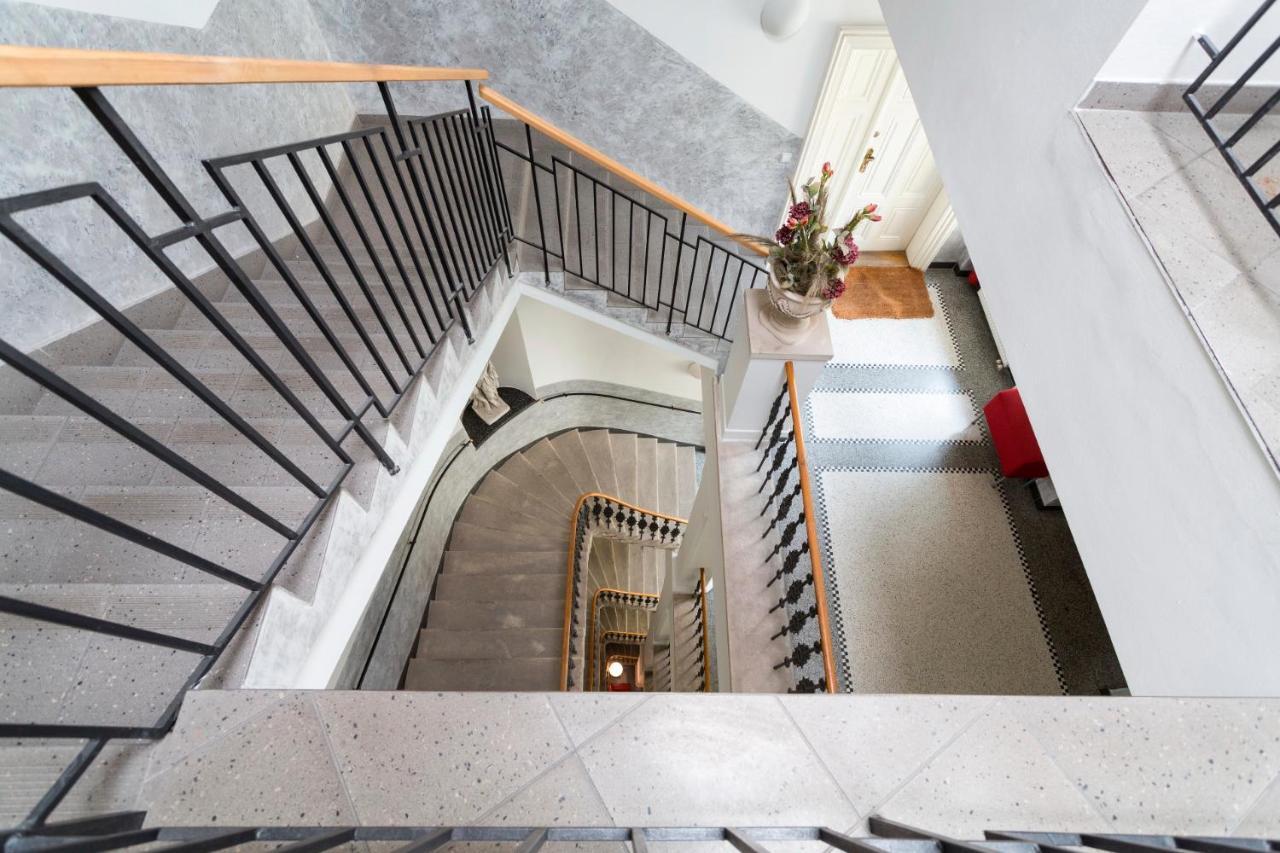 Days - Modern - New Town Apartment Prague