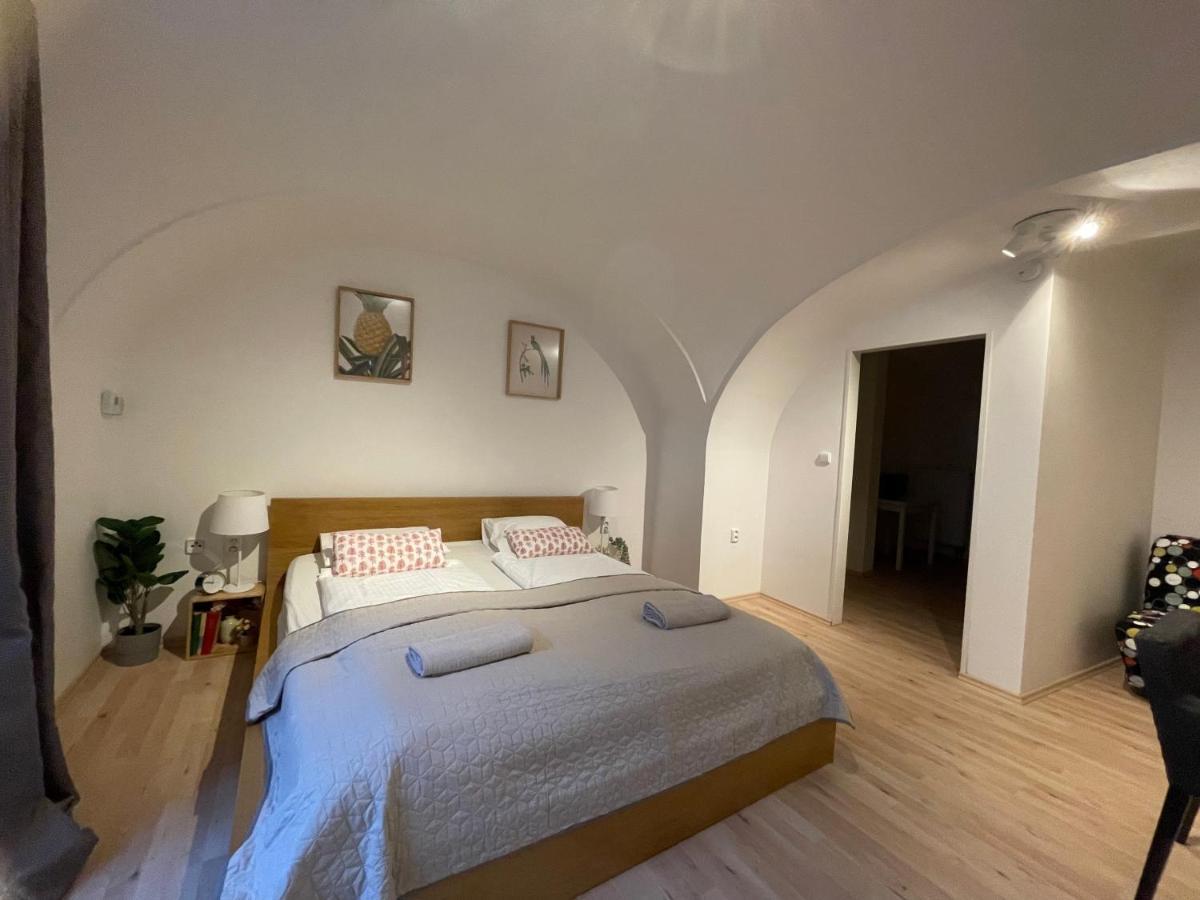 Aparts By The Bridge Apartamento *