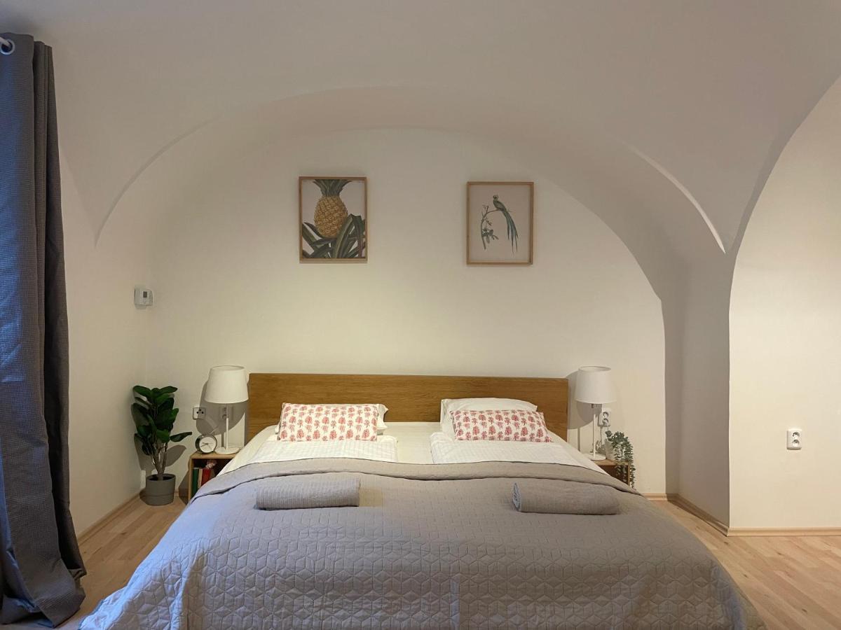 Aparts By The Bridge Apartamento