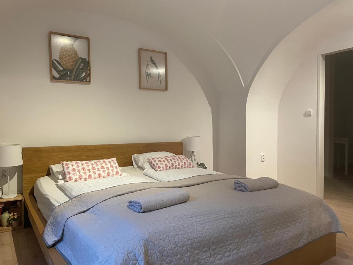 Apartamento Aparts By The Bridge *