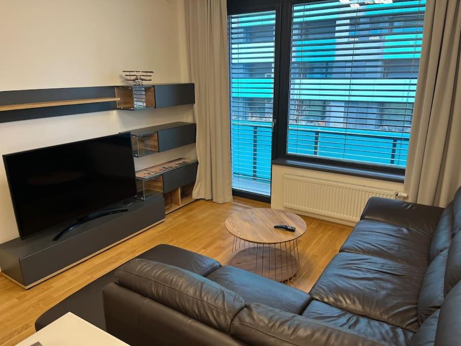 Holesovice,balkon,garaz Praga