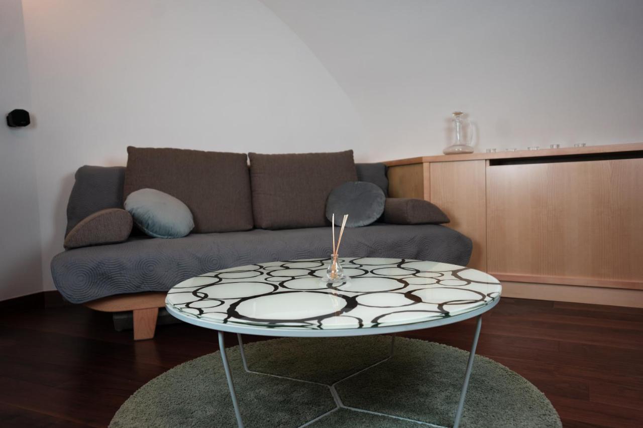 Trziste Apartment