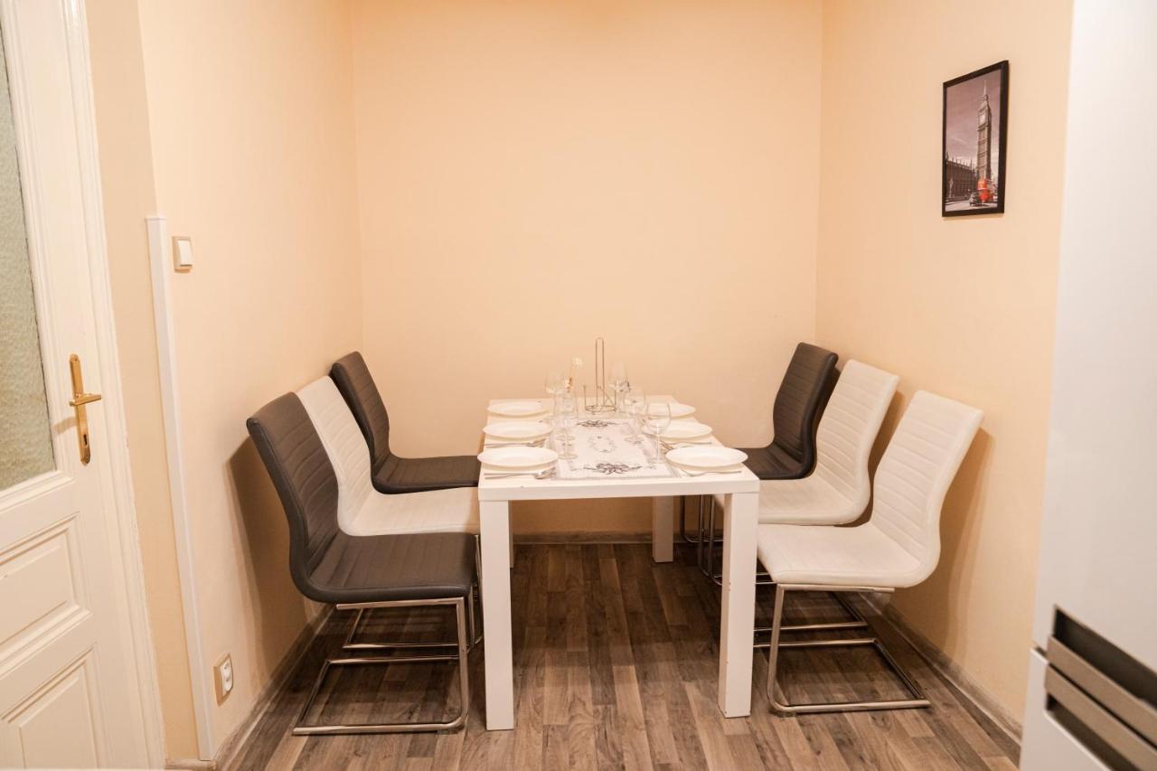 Helen Homestay Vaclavske Namesti * Prague