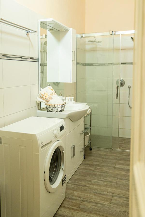 Helen Homestay Vaclavske Namesti Apartment Prague