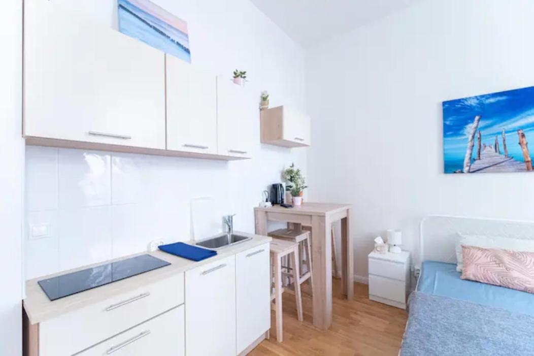 Appartement Favorite In The Center Of 1 *
