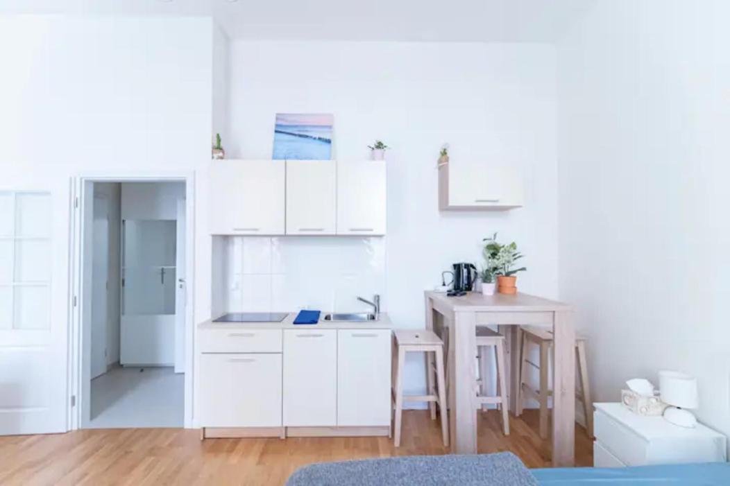 Appartement Favorite In The Center Of 1 *
