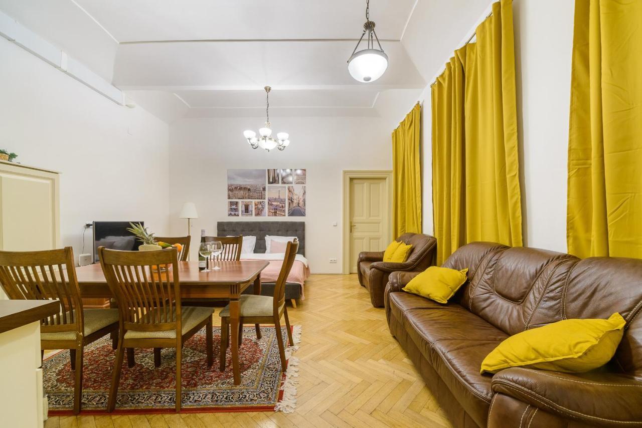 Superior Near Dlouha Street Prague