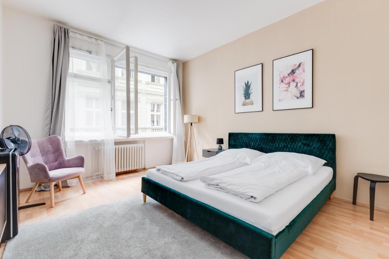 Aparthotel Riben House *