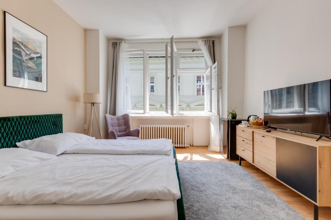 Aparthotel Riben House *