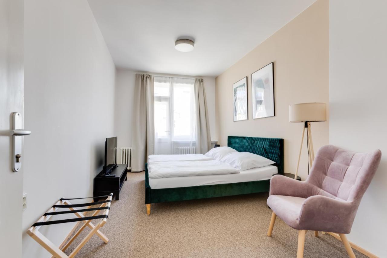 Riben House Aparthotel