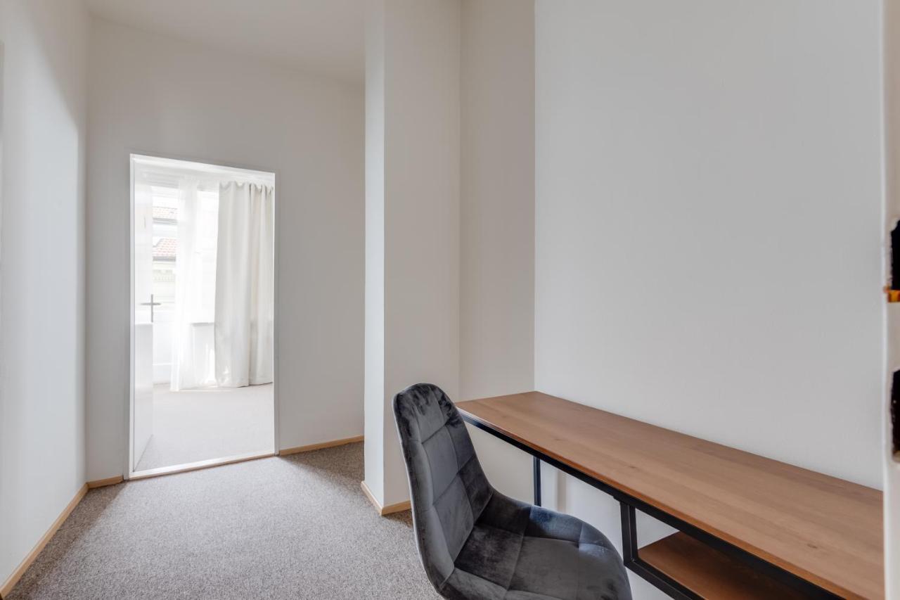 Riben House Aparthotel