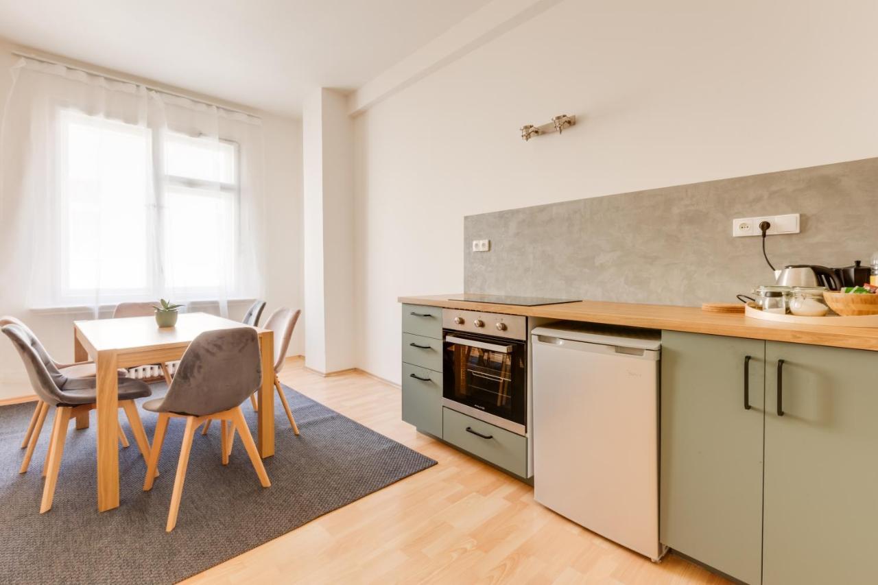 Aparthotel Riben House *
