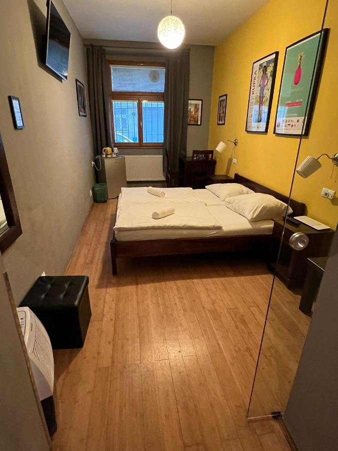 Central Studios 3* Prague