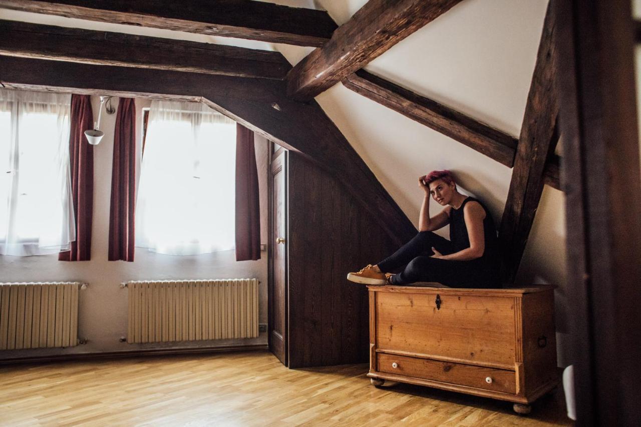 Apartment Thunovska