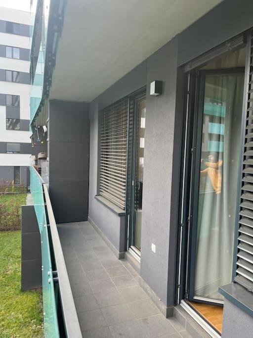 Holesovice,balkon,garaz Apartamento *