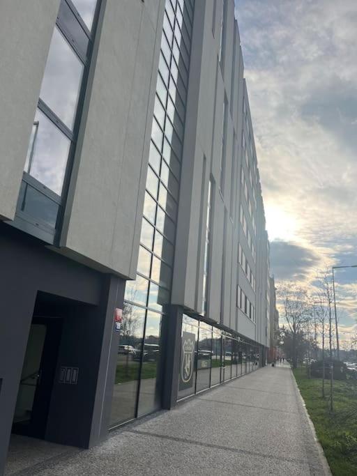 Apartamento Holesovice,balkon,garaz Praga