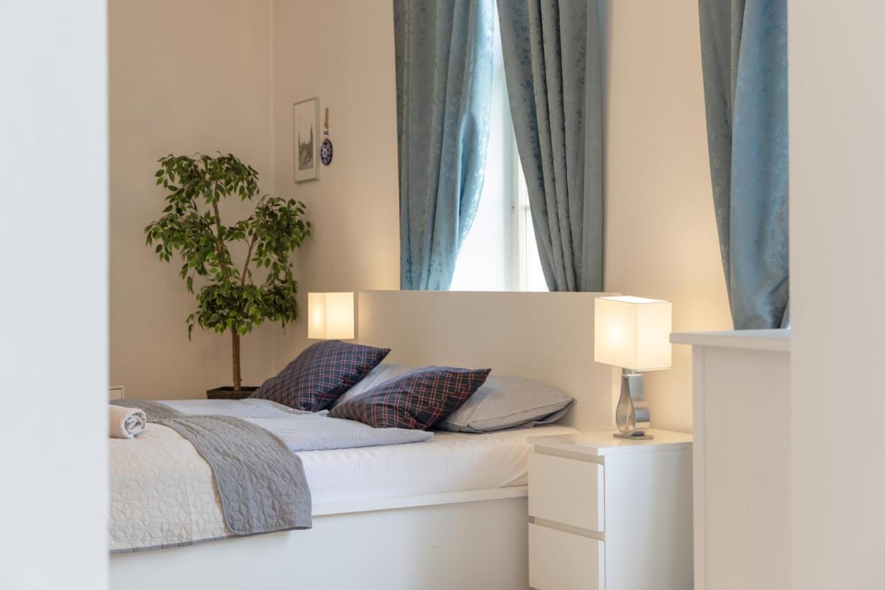 Aparts By The Bridge Apartamento