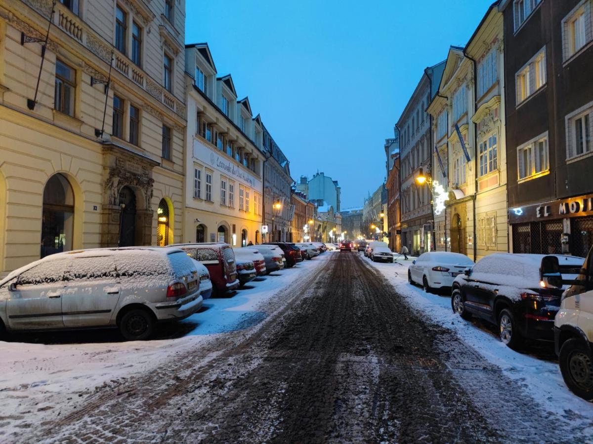 Loong Refresh Old Town Apartment Prag