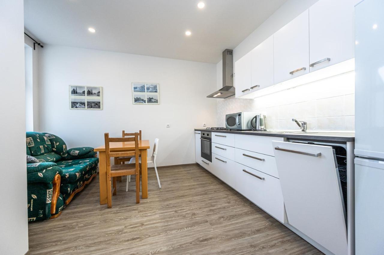 Apartment Americka 8 *
