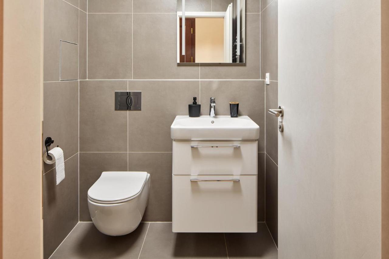 Days - Stylish - Workspace Appartement Prague