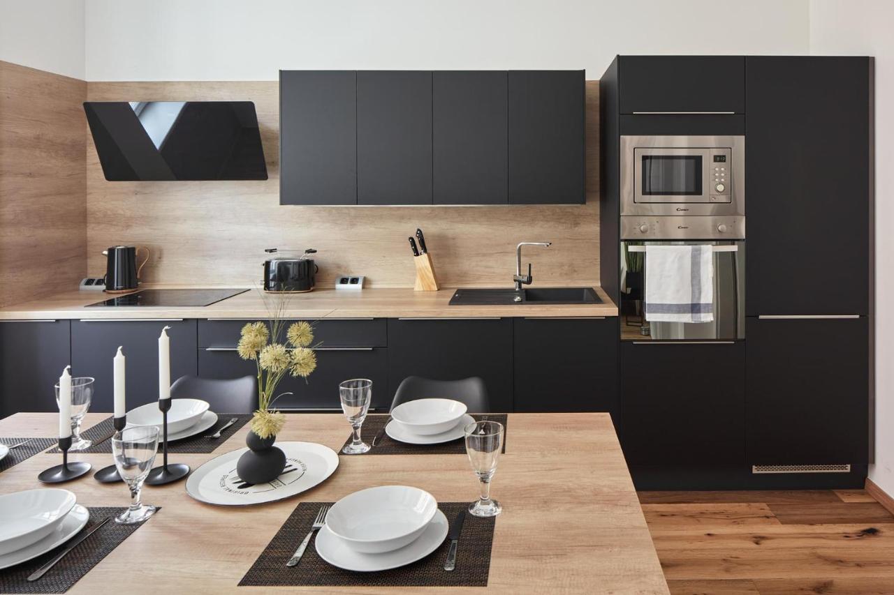 Days - Stylish - Workspace * Prague
