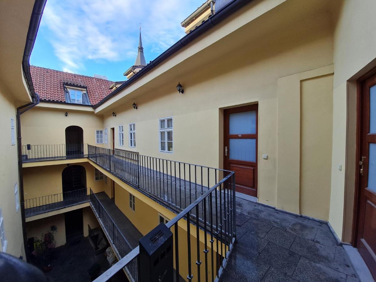 Magic Attic * Prag