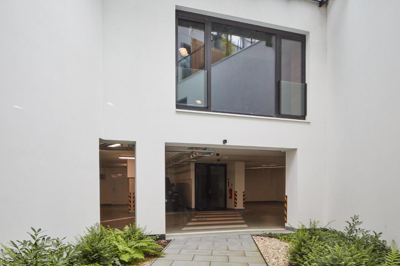 Appartement Days - Stylish With Terrace - Parking - Quiet Area *