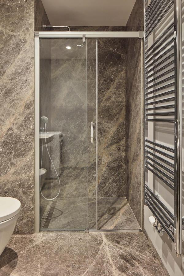 Appartement Days - Stylish With Terrace - Parking - Quiet Area *