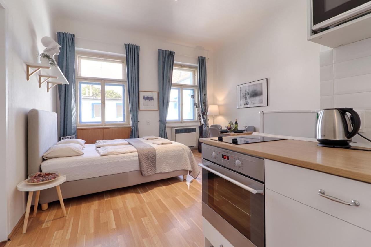 Apartamento Aparts By The Bridge Praga