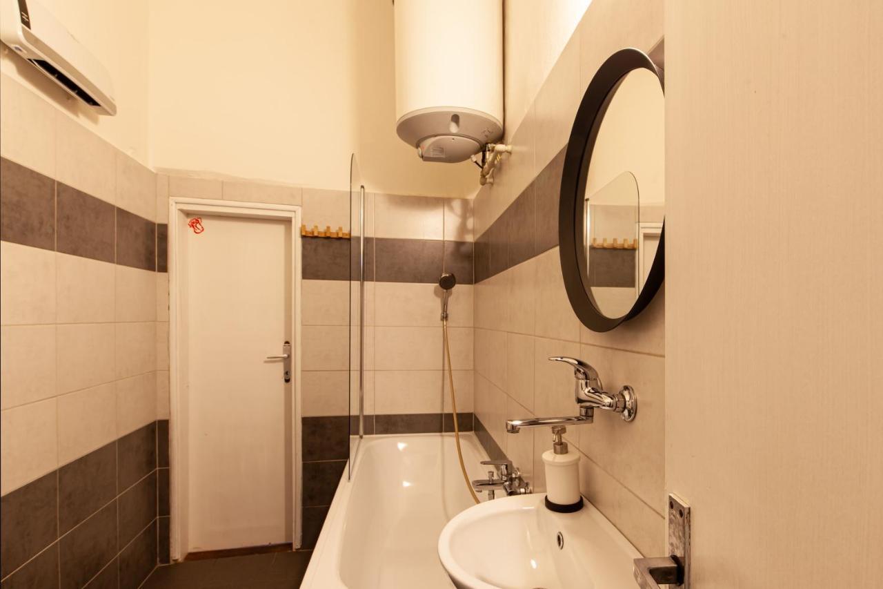 Aparts By The Bridge Apartamento