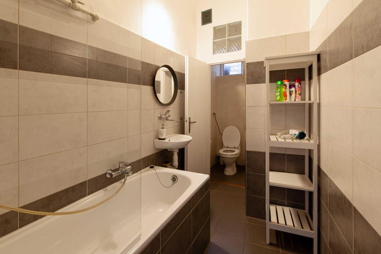Apartamento Aparts By The Bridge *