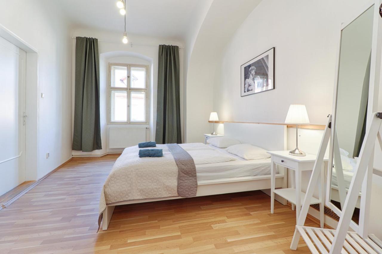 Apartamento Aparts By The Bridge *