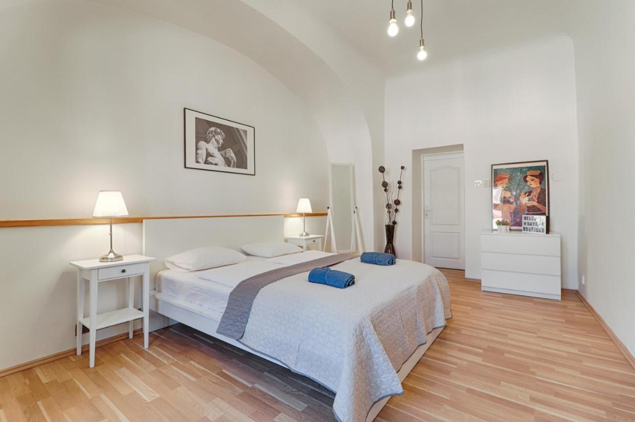 Apartamento Aparts By The Bridge *