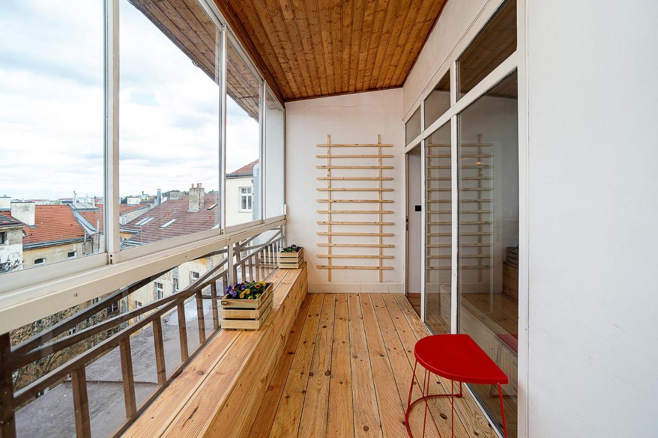 Apartment Big 4-bedroom Flat, Terrace With Great Vitkov View *