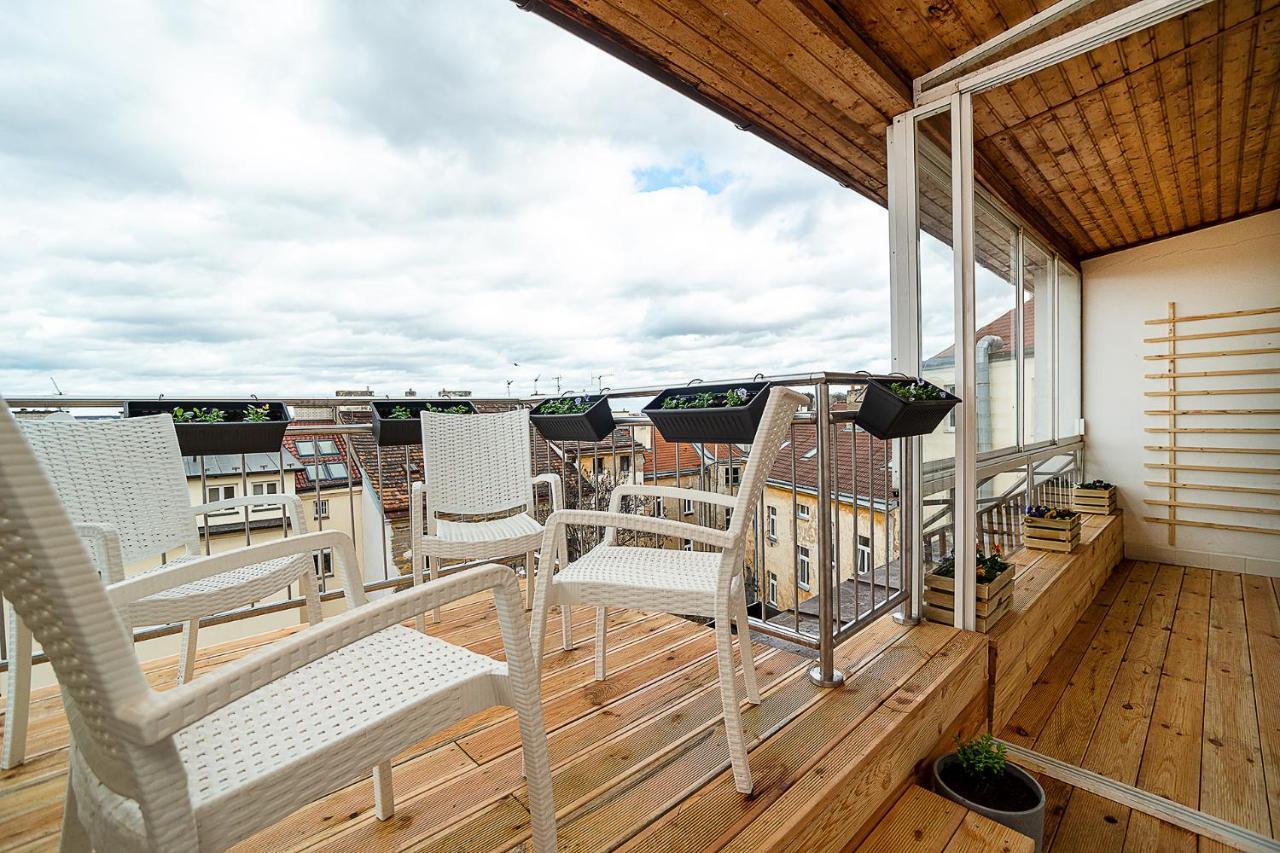 Apartment Big 4-bedroom Flat, Terrace With Great Vitkov View Prague
