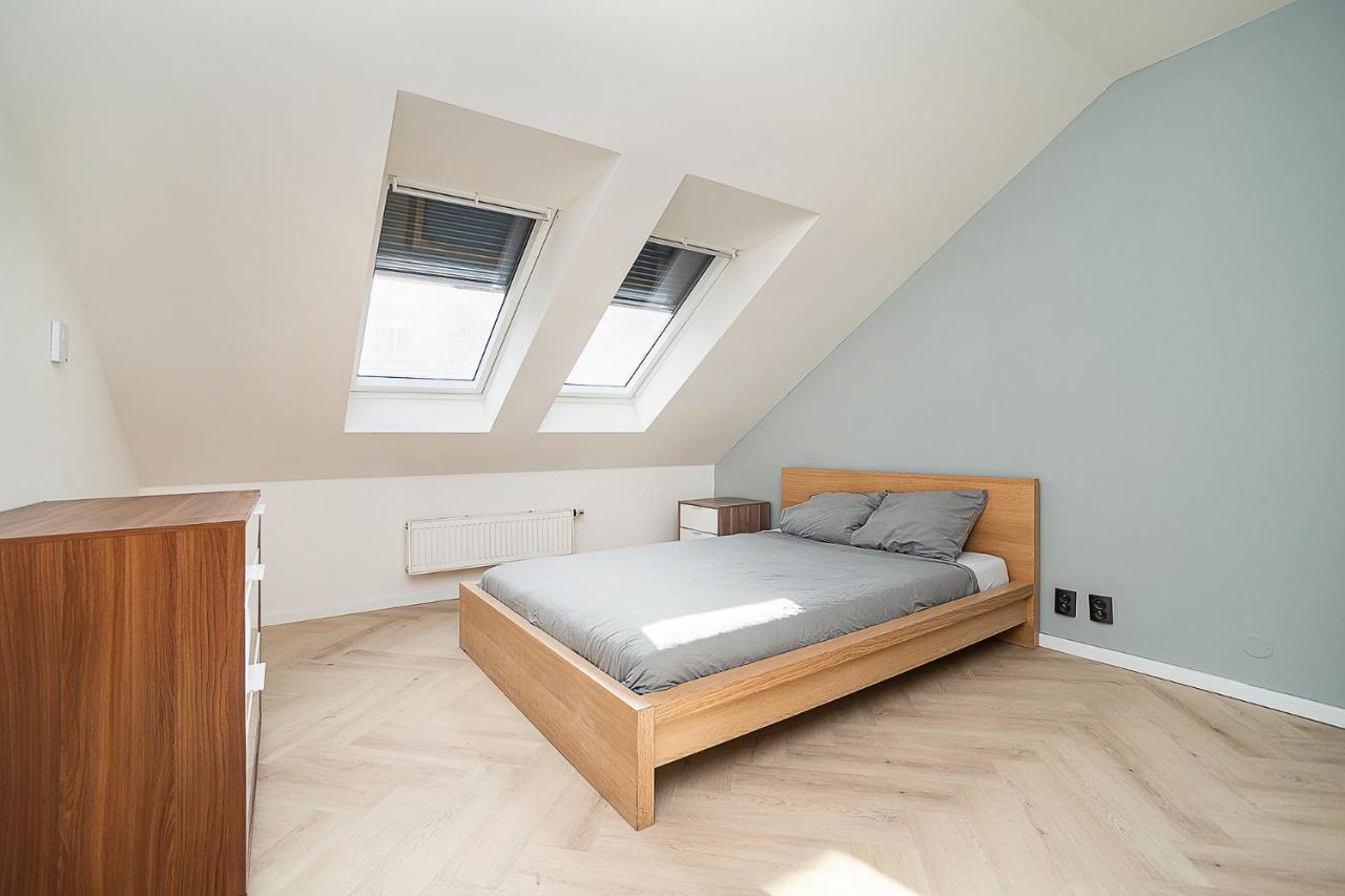 Big 4-bedroom Flat, Terrace With Great Vitkov View Apartment