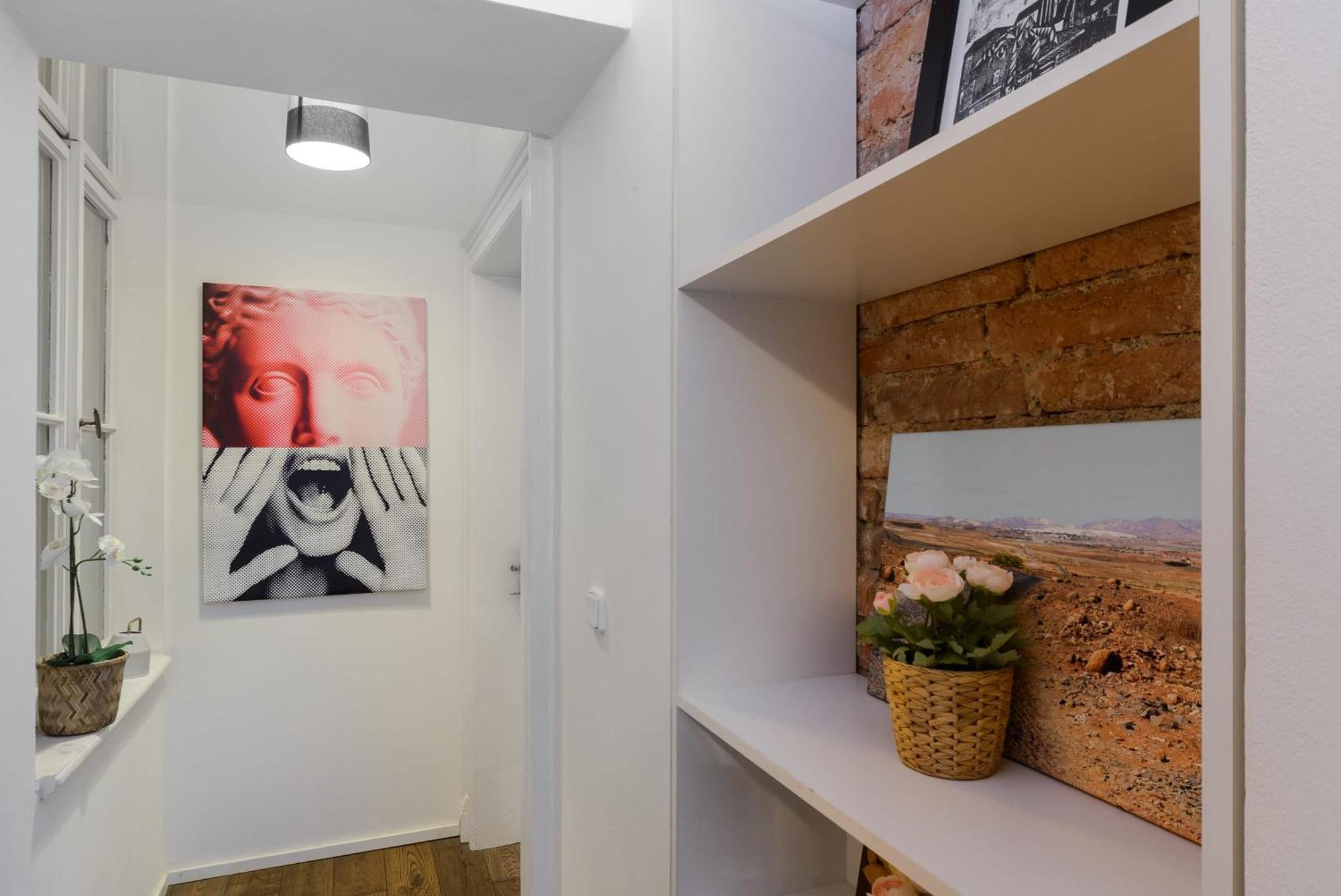 Luxury Three-room *