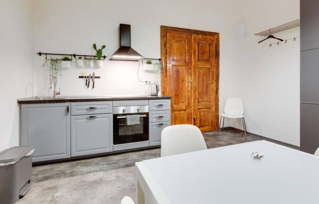 Lovely Heart Of Apartment