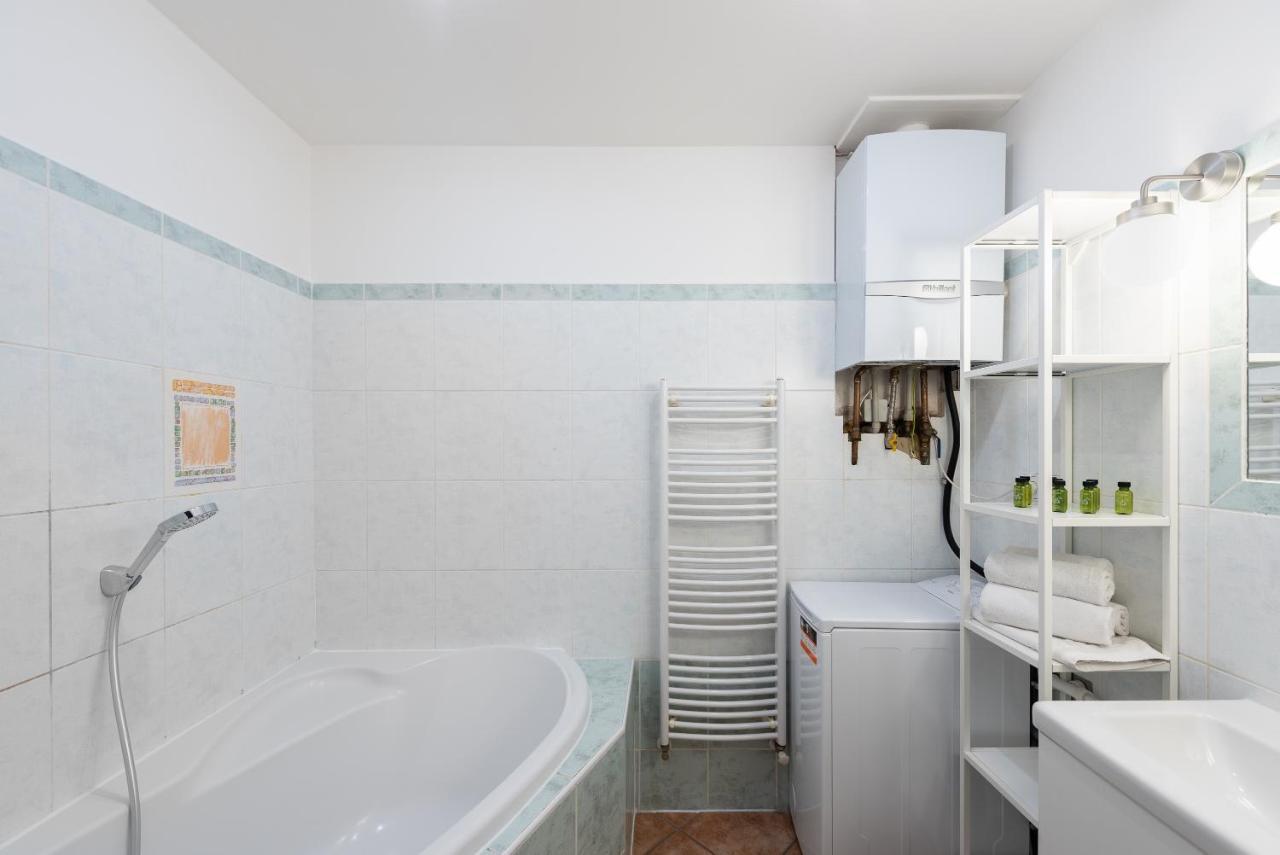 Apartment Budget Reznicka Prague