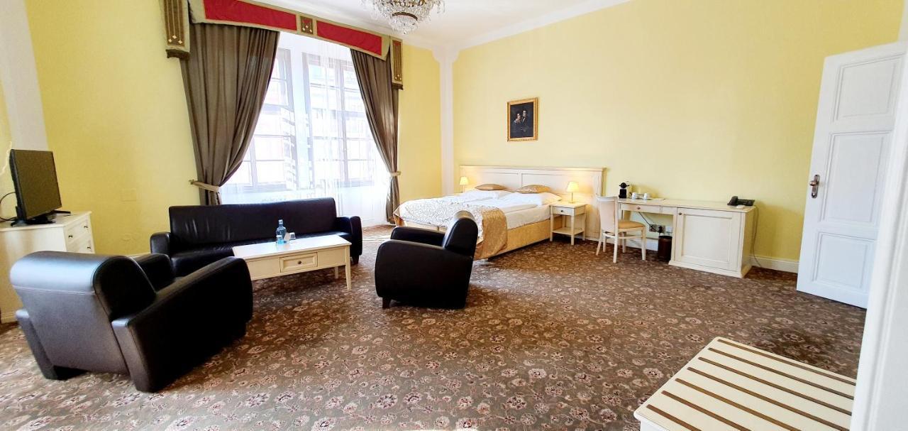Hotel Metamorphis 4*