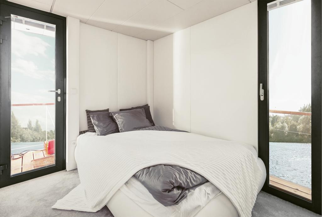Botel Vipliving Houseboat