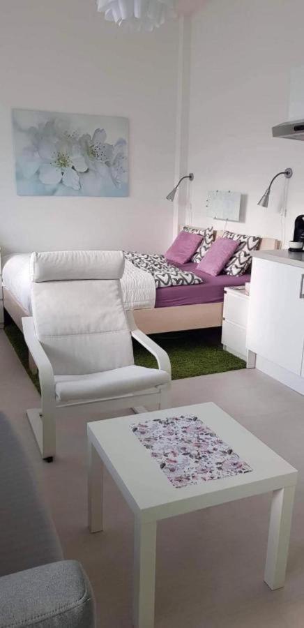 Apartment Lovely In Centre 1
