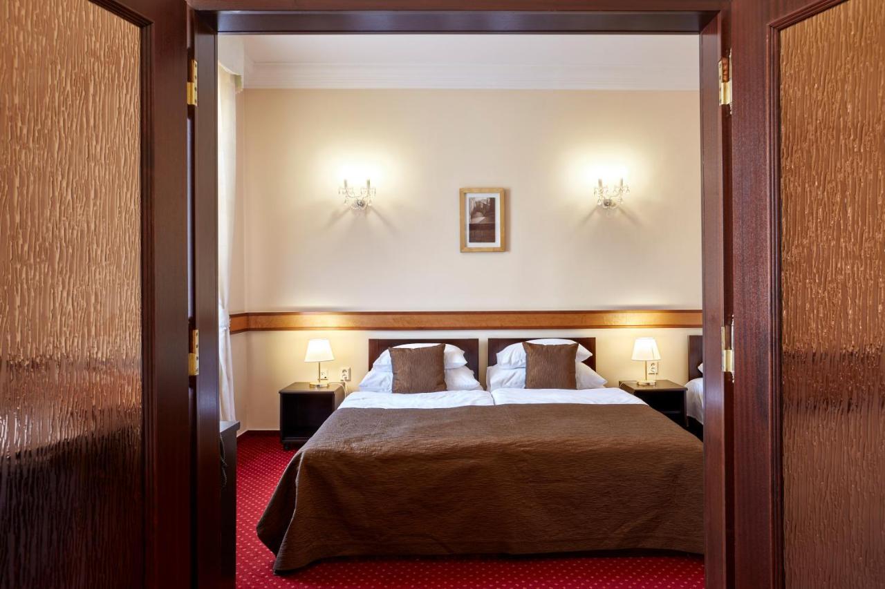 Fleur De Lis Hotel 4*