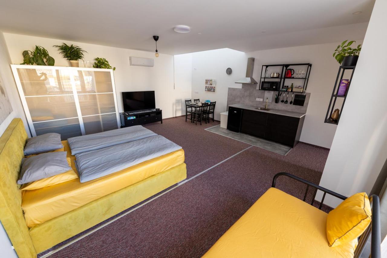 Plzenska 465 Free Parking & Ps3 Apartamento Praga