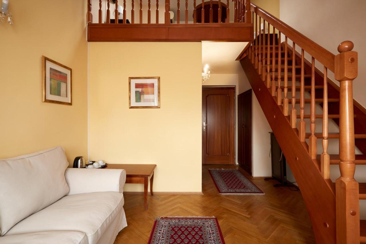 Fleur De Lis 4* Prague