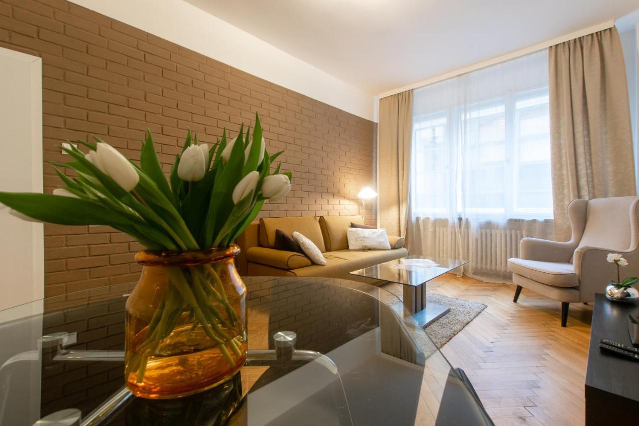 Apartamento As Apartments. National Theatre Apt. Old Town *