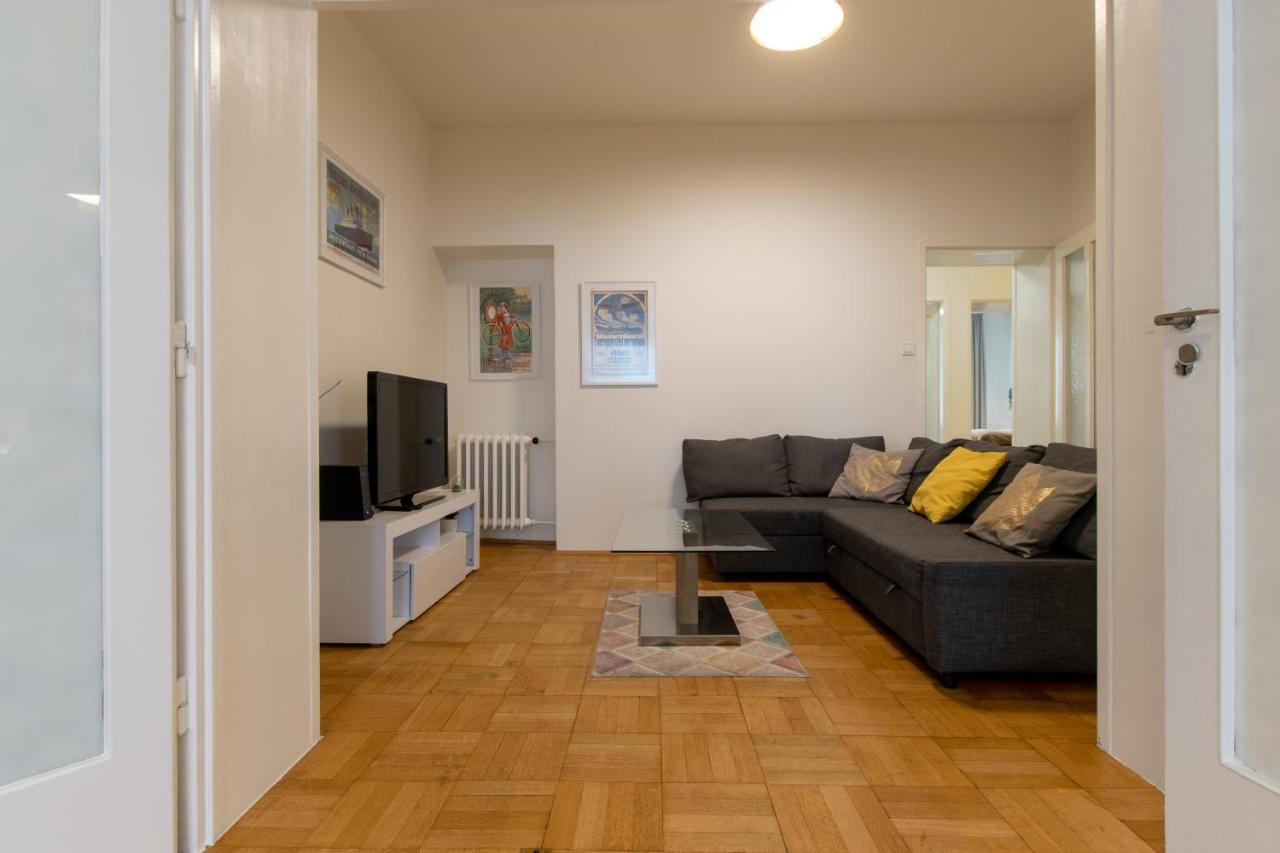 As Aparts. Old Town Square Apt. Daire *